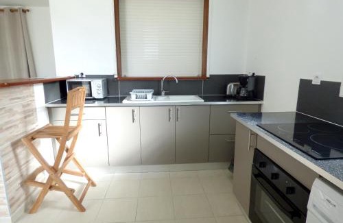 Trois-Ilets Apartment | Appartement confortable aux Trois Îlets - 85 m² - Vue montagne