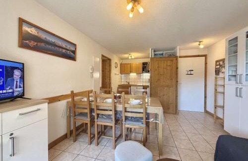 Flumet Apartment | Appartement cosy à Flumet, 3 chambres, balcon sud, Wi-Fi, parking, près des pistes et navettes gratuites - FR-1-595-61