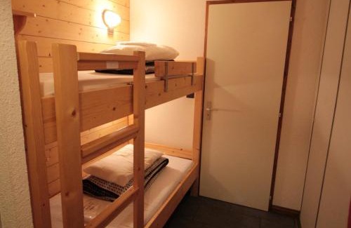Les Carroz-d'Araches Apartment | Appartement cosy 4 pers au pied des pistes avec parking, balcon, lave-vaisselle et services additionnels - FR-1-572-87