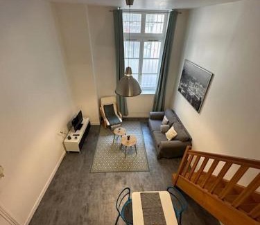 Quartier Vieux Marche-Cathedrale Apartment | Appartement dans ancien Hôtel historique