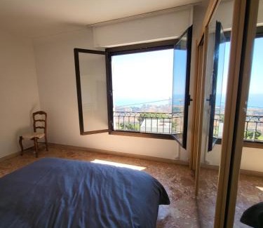 Beausoleil Apartment | Appartement dans villa provençale avec terrain de boules vue imprenable sur monaco