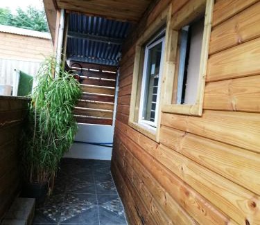 La Possession Apartment | Appartement de 2 chambres avec vue sur la mer jardin clos et wifi a la possession
