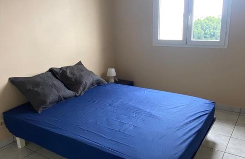 Saint-Andre Apartment | Appartement F2 centre-ville Saint-André