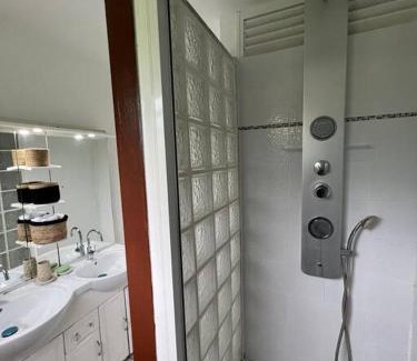Petit-Bourg Apartment | Appartement F4 Petit bourg