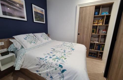Vittel Apartment | Appartement lumineux 4* pour 2 à Vittel, proche thermes, WiFi, parking gratuit - FR-1-589-745
