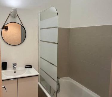 Greoux-les-Bains Apartment | Appartement moderne & chaleureux
