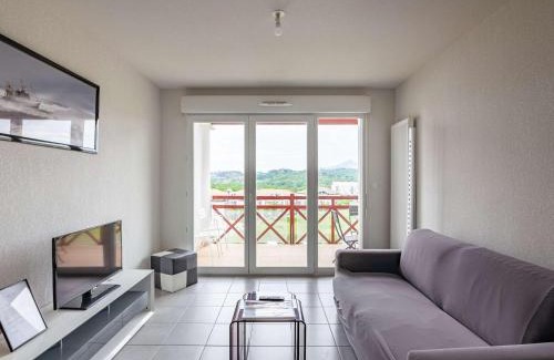 Hendaye Apartment | Appartement moderne à Hendaye avec parking - FR-1-2-308