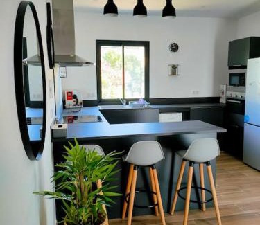 Saint-Florent Apartment | Appartement neuf avec balcon et 2 chambres