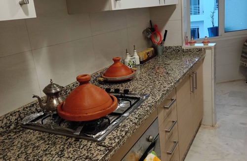 Harhoura Apartment | Appartement Pesible a 100 m de la Mere