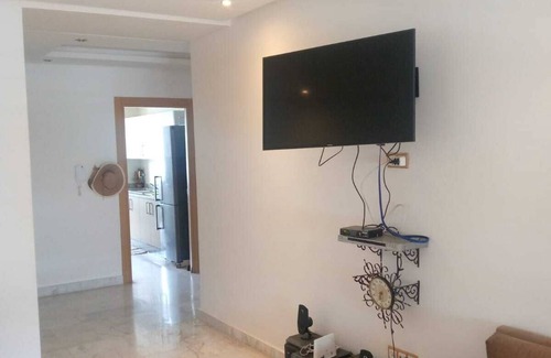 Harhoura Apartment | Appartement Pesible a 100 m de la Mere