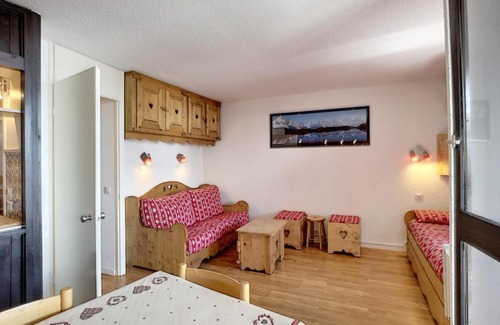Reberty Apartment | Appartement rénové 2 pièces, 6 pers, balcon sud, ski aux pieds - Les Menuires - FR-1-178-59