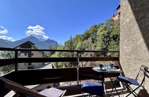 Briancon Apartment | Appartement rénové 4 pièces mezzanine - 8/10 couchages - Proche centre et télécabine, parking - FR-1-330C-145