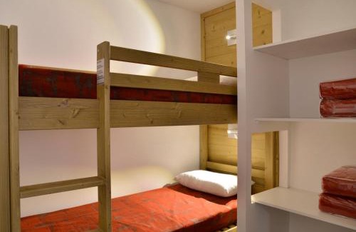 Macot-la-Plagne Apartment | Appartement rénové et chaleureux proche des pistes, 3 pièces + cabine pour 8 pers, animaux admis - FR-1-181-1922