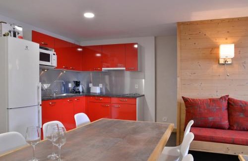 Macot-la-Plagne Apartment | Appartement rénové et chaleureux proche des pistes, 3 pièces + cabine pour 8 pers, animaux admis - FR-1-181-1922