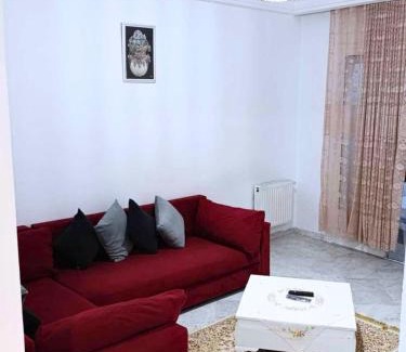Ennasr Apartment | Appartement S1 Chaleureux a Ennasr avec Vue Panoramique - Wi-Fi Fibre