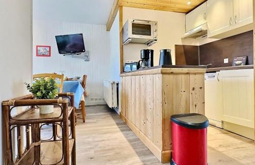 Le Lavachet Apartment | Appartement spacieux 4 pièces 8 pers à Tignes, Lavachet, proche pistes & commerces, balcon sud - FR-1-411-313