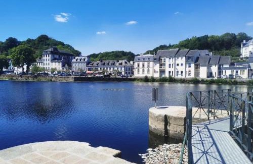 Chateaulin Apartment | Appartement T3 vue sur rivière, 2 chambres 65M2