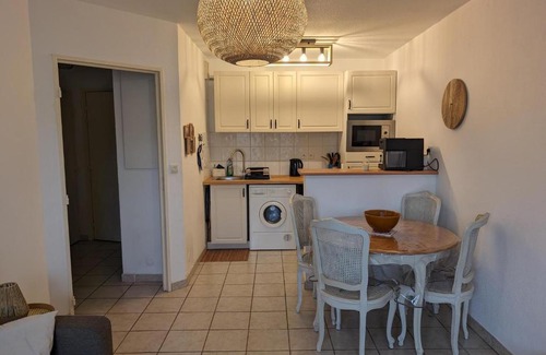 Meze Apartment | Appartement tout confort Résidence piscine 5 minutes de la plage Mèze