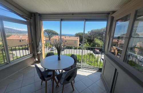 Cogolin Apartment | Appartement vue mer golfe de Saint-Tropez