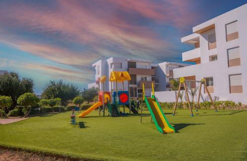 Imi Ouaddar Apartment | Appartement vue sur piscine et sur mer