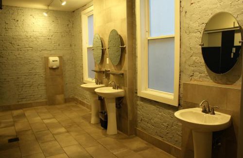 Center City East Hostel | Apple Hostels of Philadelphia