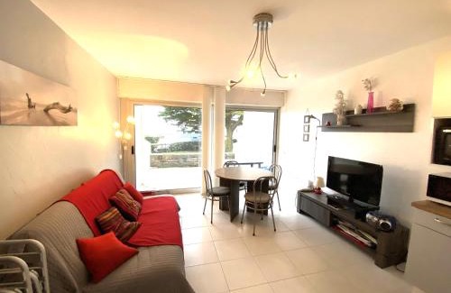 Kerroch Apartment | Apt 4 pers- Terrasse vue mer, 150 m de la plage - GILDWEN