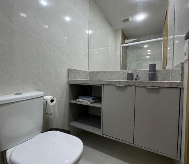 Caminho das Arvores Apartment | Apt equipado com estacionamento
