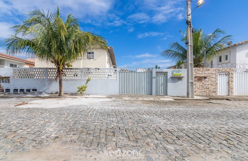 Taperapua Beach Apartment | Apt W/pool and Barbecue Near the Beach BA Art003