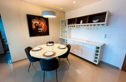 Umuarama House | Apto Alto Padrão C/Suíte, SmarTV, Wi-FI e Piscina