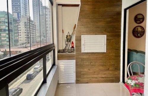 Andorinha Apartment | Apto amplo no coração da meia praia a 130m do mar