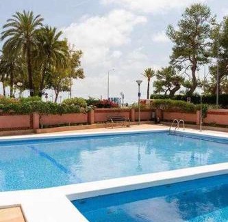 Benicassim Apartment | Apto moderno con piscina en 1ª línea de playa