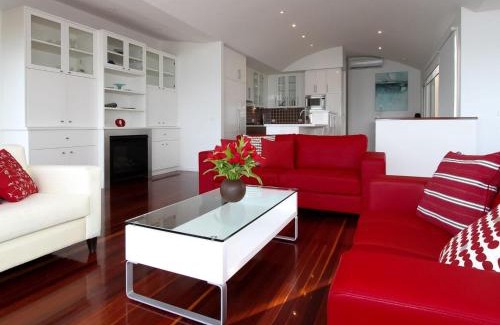 Port Fairy House | Aqua Luna