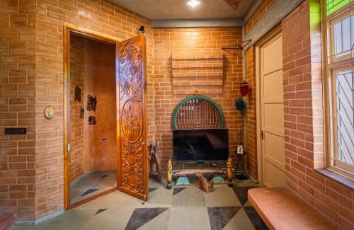 Balamurugan Nagar Villa | AR Lighthouse Bay Villa with Terrace Jacuzzi by Roscotel