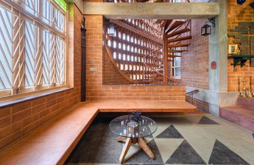 Balamurugan Nagar Villa | AR Lighthouse Bay Villa with Terrace Jacuzzi by Roscotel
