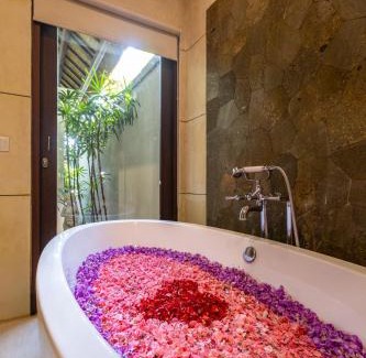 Berawa Hotel | Aragreen Berawa Villa
