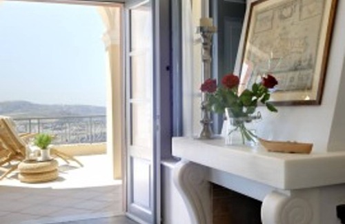 Fira Villa | Archipel Mansion Sleeps 8