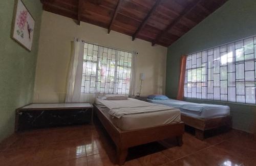 La Fortuna House | Arenal Hostel La Catarata