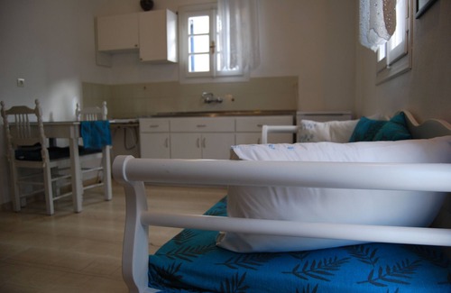 Perissa House | Aretousa Villas