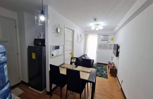 Sasa Apartment | Arezzo Place Davao - Condo Rentals WITH FREE POOL, 200MBPS CONNECTION, NETFLIX,PRIMEVIDEO