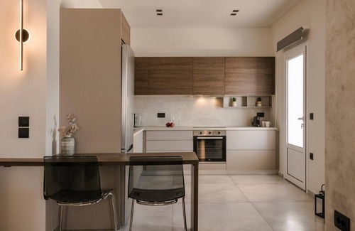 Kefalonia Apartment | Argostoli Cityscape Apartment