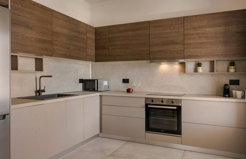 Kefalonia Apartment | Argostoli Cityscape Apartment
