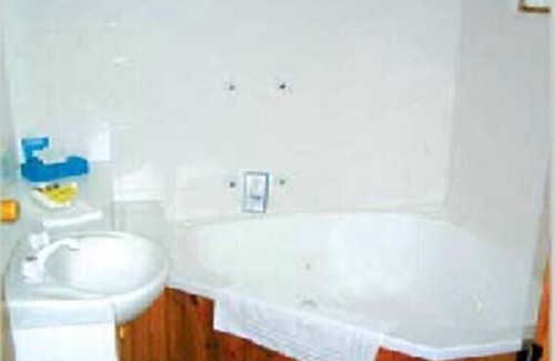 Waurn Ponds Hotel | Aristocrat Waurnvale Motel