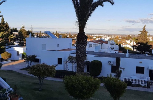 Alporchinhos Apartment | Arma O DE P RA Brightness 2 With Pool by Homing