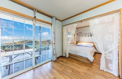 Irun-myeon House | Aroma Tree Pension
