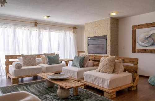 Rand Rifles House | Art Cabin At The Beach