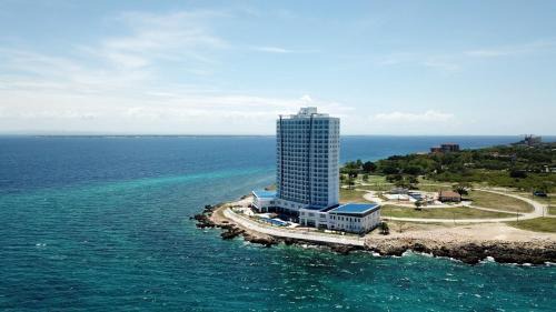 Lapu-Lapu Hotel | Arterra Seaview Resort