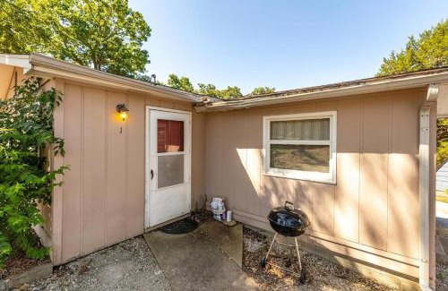 Indian Point House | Artilla Cove Cabin 1- Lakeside - Pool & Hot Tub