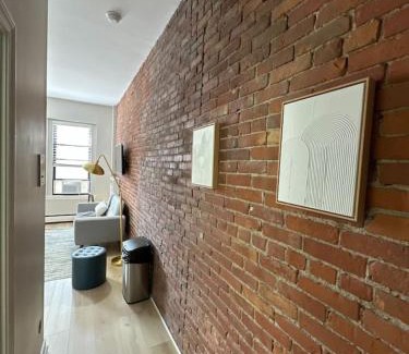 Prudential - St. Botolph Apartment | Artisan Brick South End Loft