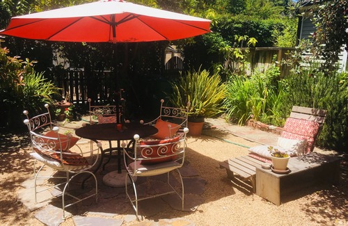 Laguna Beach Cottage | Artists garden cottage in Laguna Beach summer monthly discount