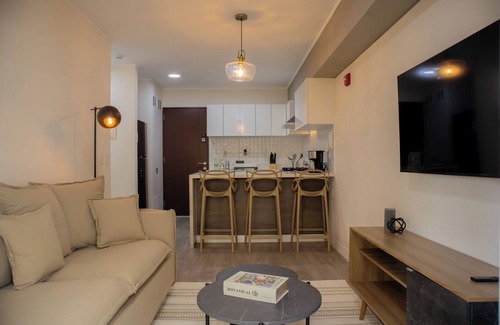 Barrios Altos Apartment | Artline 303A by Wynwood House